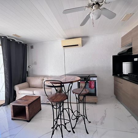 Bed and Breakfast L'Oasis-Les Issambres Esterno foto